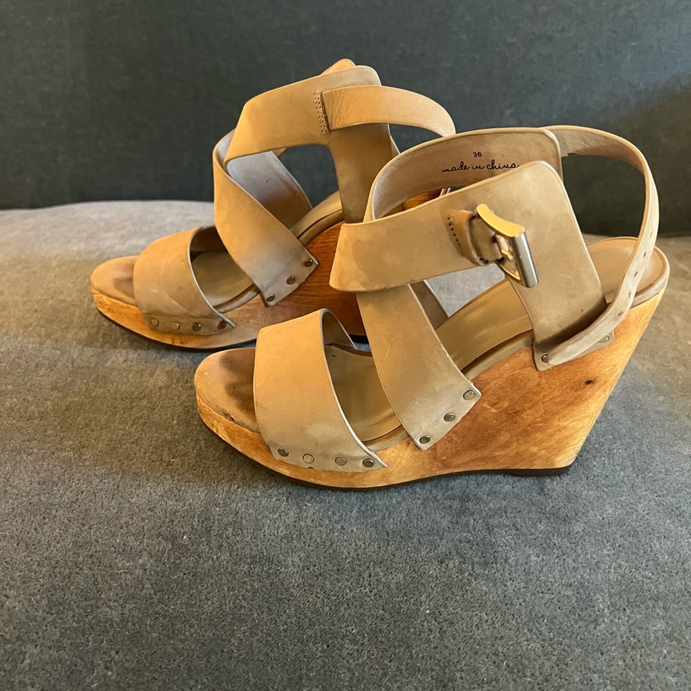 Joie Cecilia Wedge